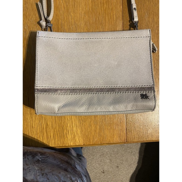 The Sak Crossbody Leather Suede Purse Gray Silver Metallic Finish 10x8 EUC - Picture 1 of 14